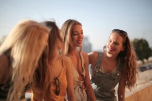why women solo and group travel